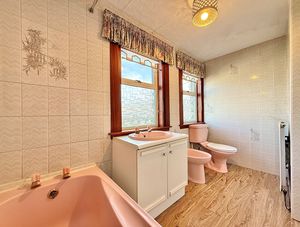 Photo 1- click for photo gallery